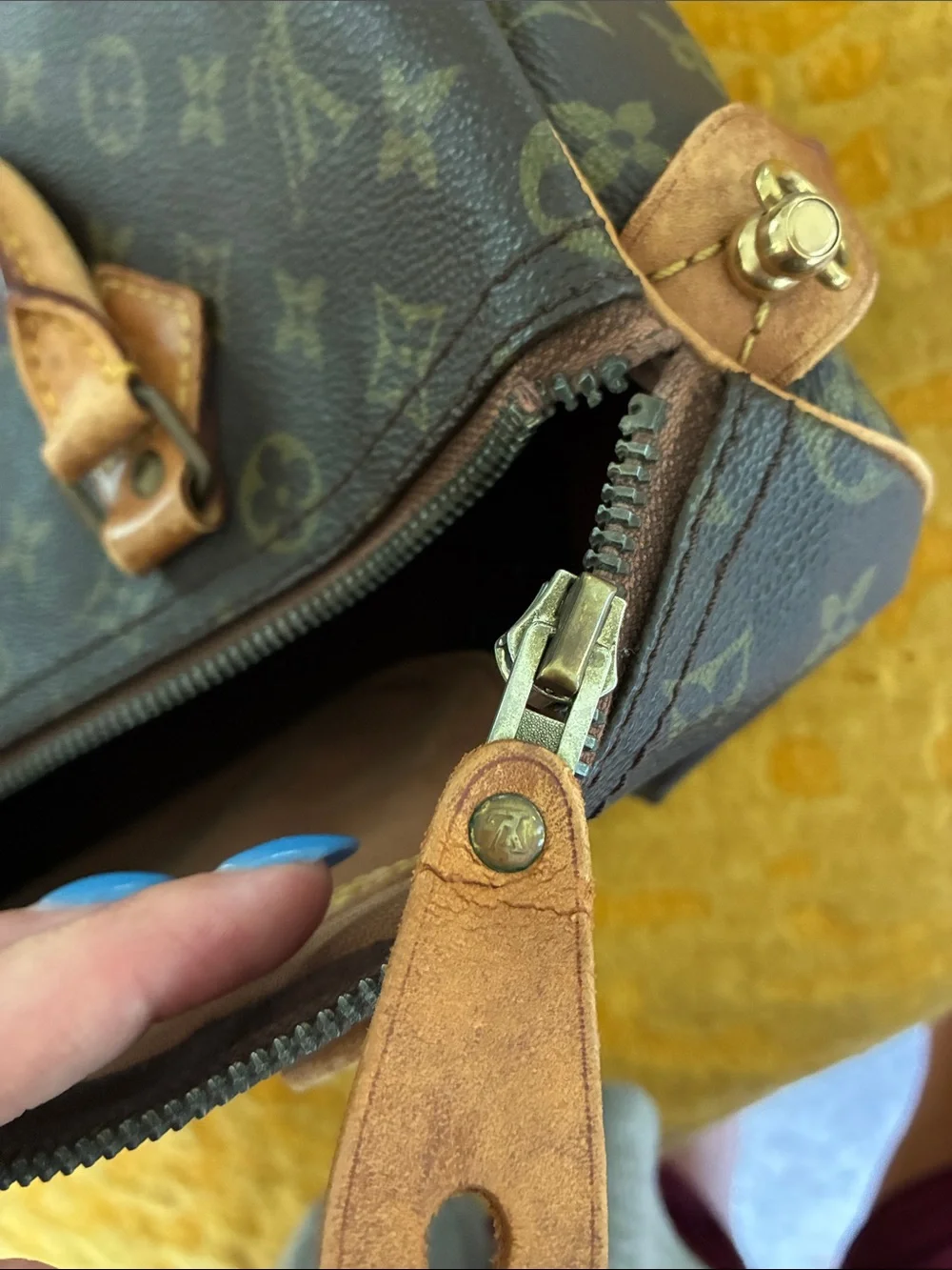 ✨ Vintage‎ 1984 Louis Vuitton Monogram Speedy 30 ✨